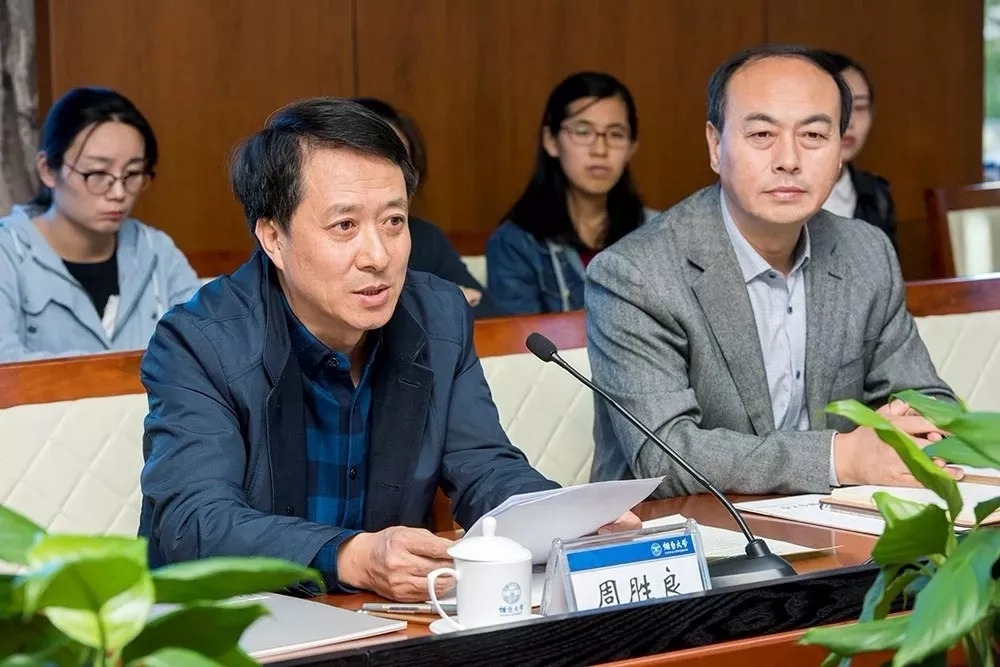 1541379583572025.jpg 640.webp (2).jpg